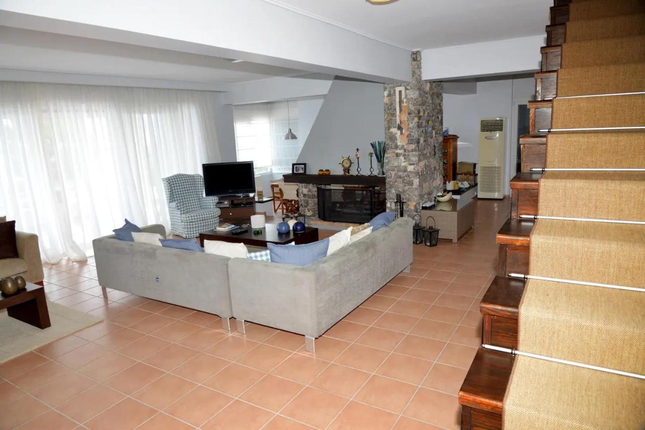 Vila Amalia Теологос Екстериор снимка